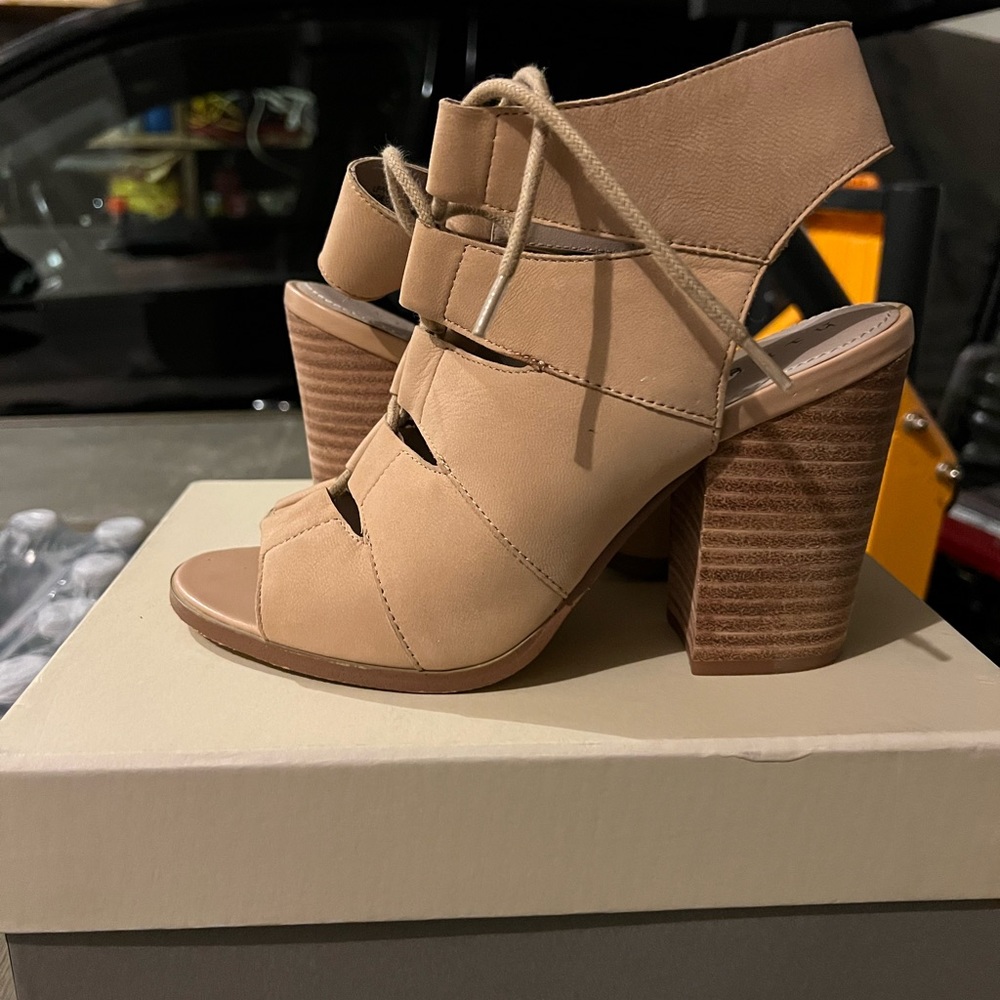 Strap heals